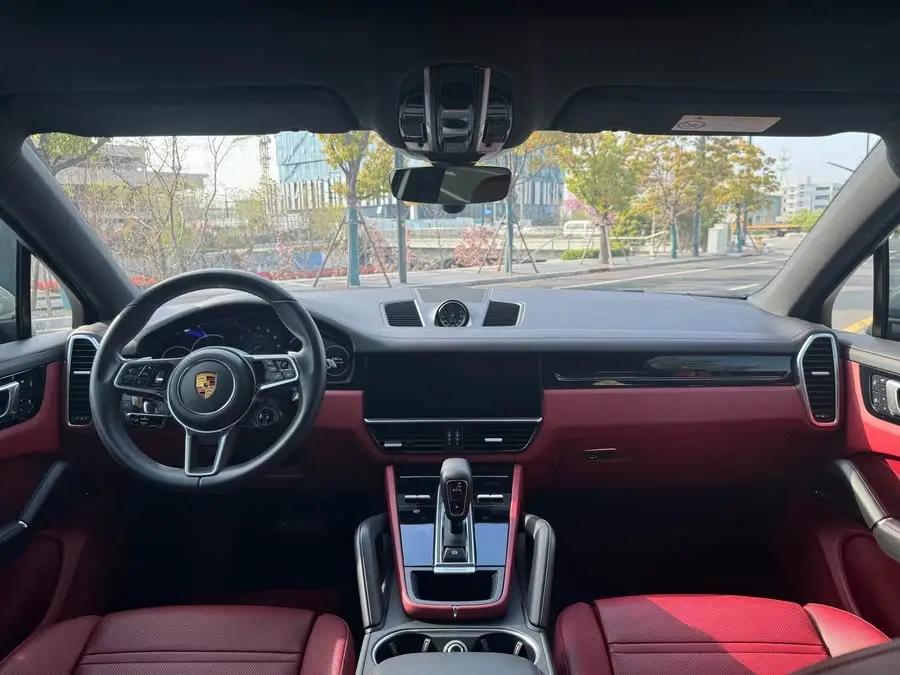 2022 Cayenne 3.0T Platinum Edition