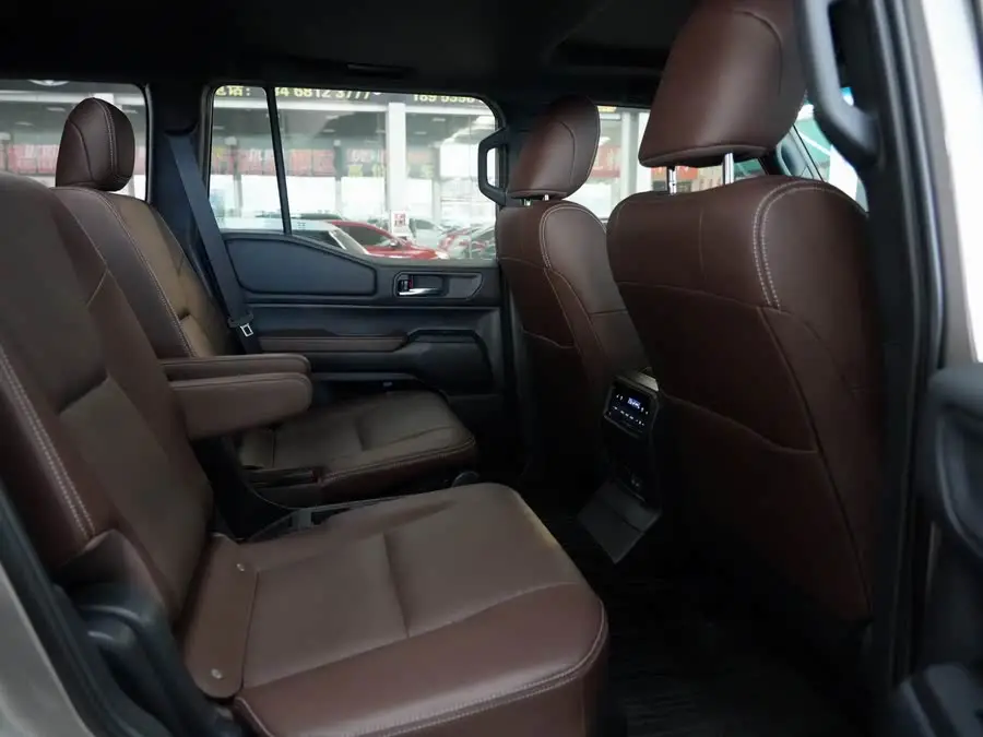 2024 تويوتا برادو 2.4T وايلد WX الإصدار 6 مقاعد