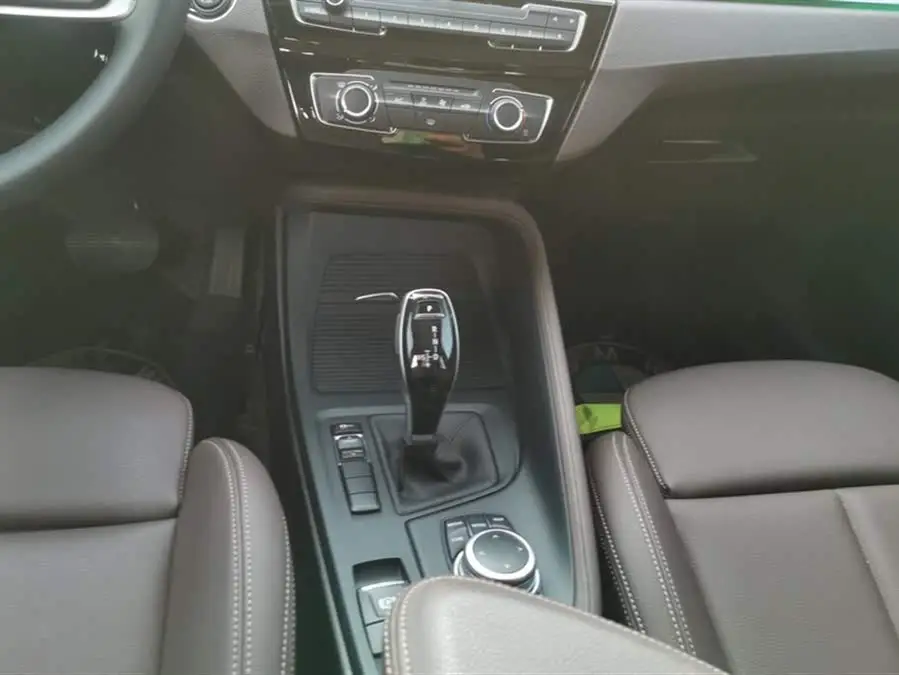 بي إم دبليو X1 2021 sDrive25Li إصدار رائد