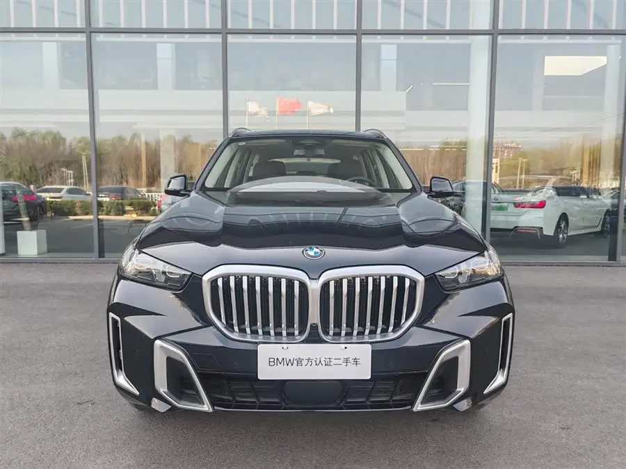 بي إم دبليو X5 2023 موديل xDrive 30Li M حزمة رياضية