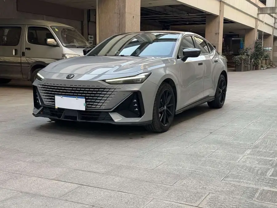 Changan UNI-V 2023 1.5T Premium