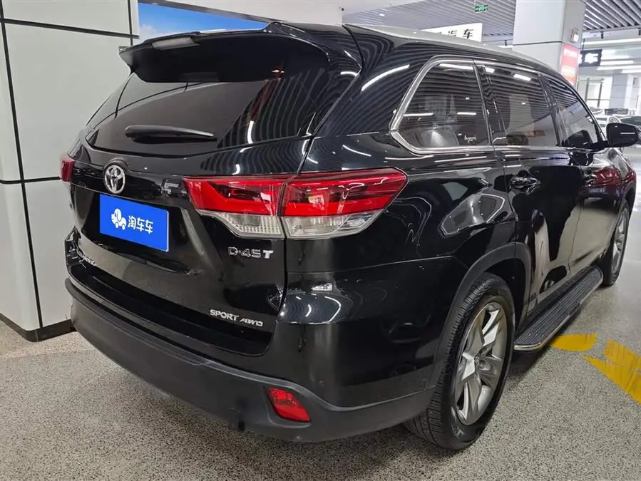 هاي لاندر 2018 2.0T دفع رباعي فئة فاخرة 7 مقاعد معيار VI