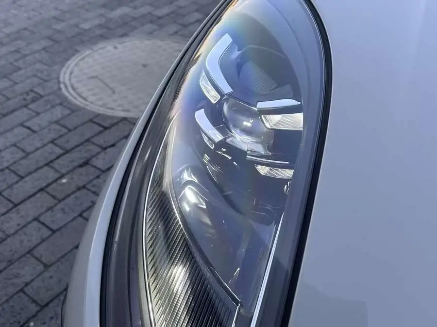 2023 Macan Macan 2.0T