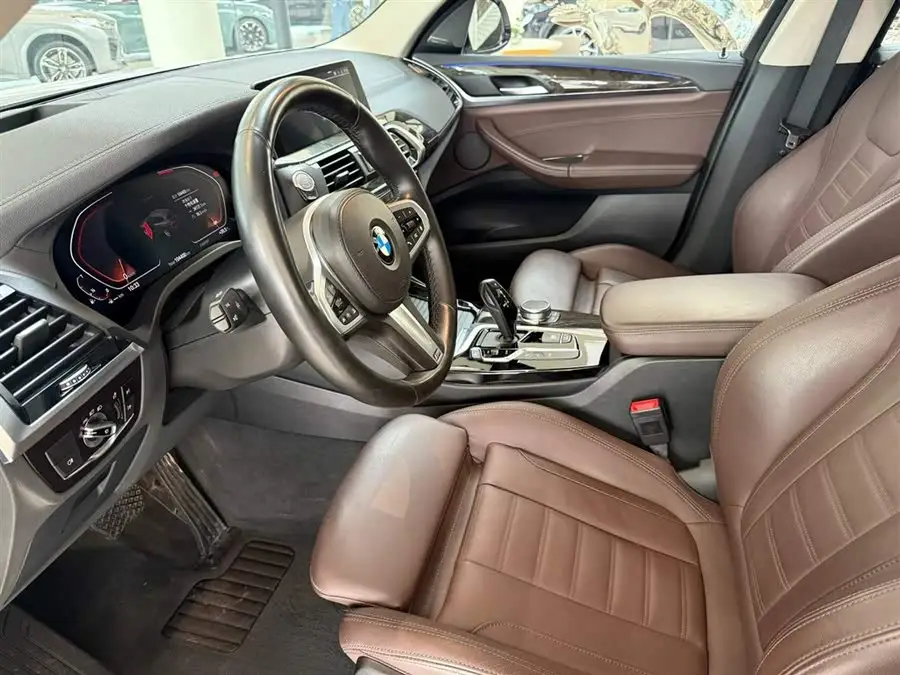 بي إم دبليو X3 2020 xDrive30i الفاخرة حزمة M الرياضية