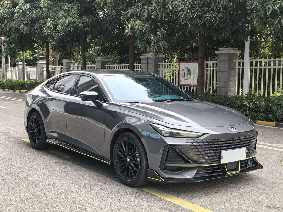 Changan UNI-V 2022 1.5T Sport Edition