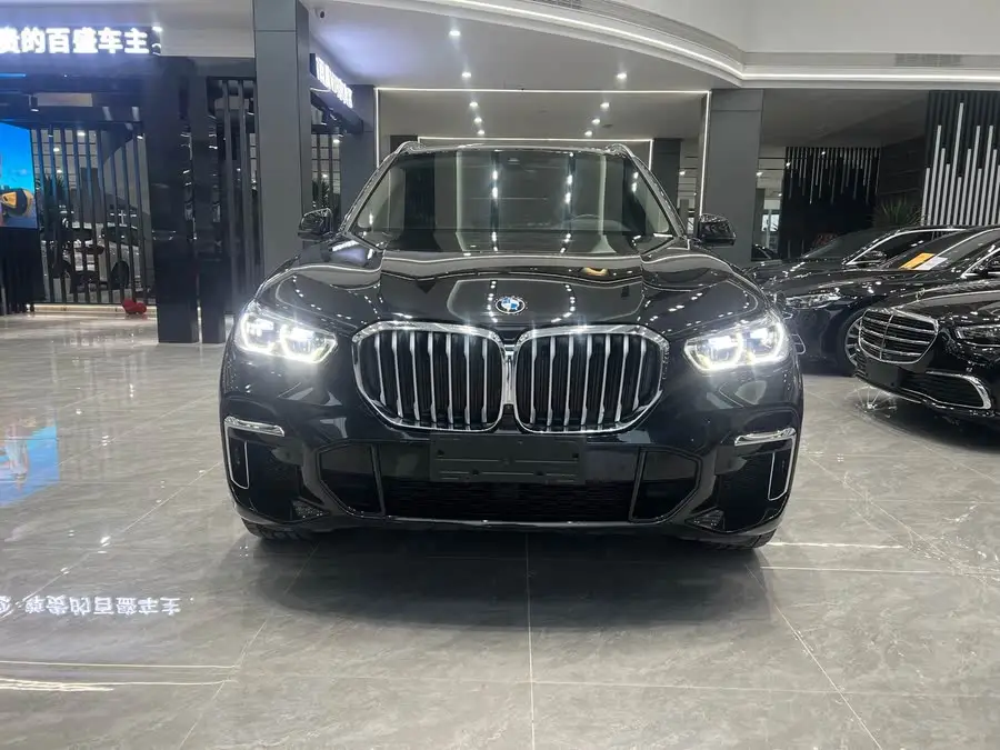BMW X5 2022 xDrive 30Li Luxury M Sport Package