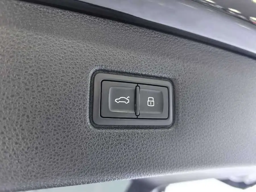 Audi Q7 2023 55 TFSI quattro S Premium