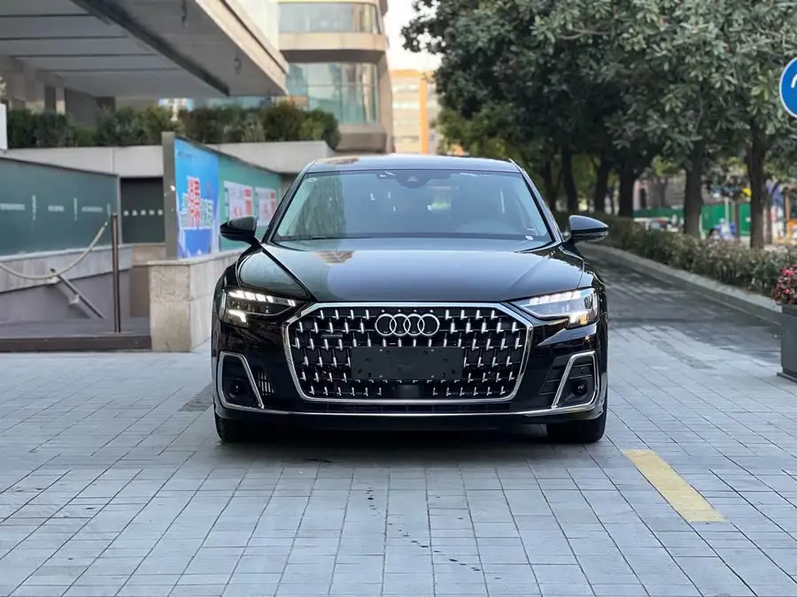 أودي A8 2025 A8L 45 TFSI quattro الفاخرة