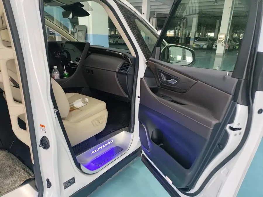 ألفارد 2024 هايبرد 2.5 لتر إصدار بريميوم