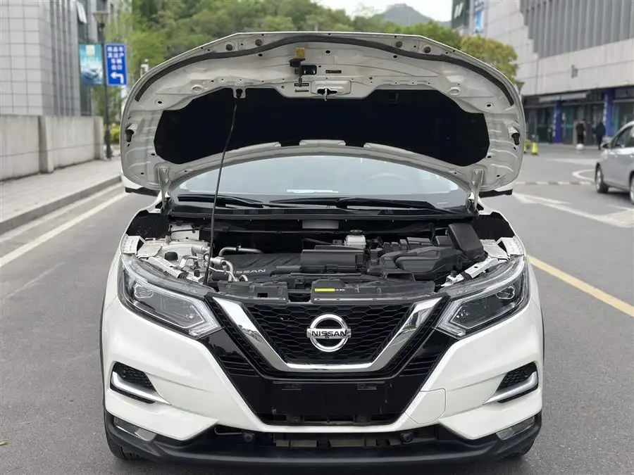 نيسان إكس تريل 2021 2.0 لتر CVT الفاخرة