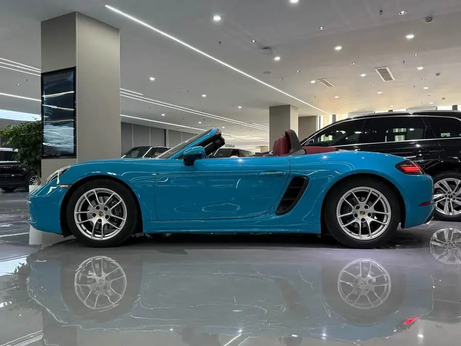 Porsche 718 2020 Model Boxster 2.0T