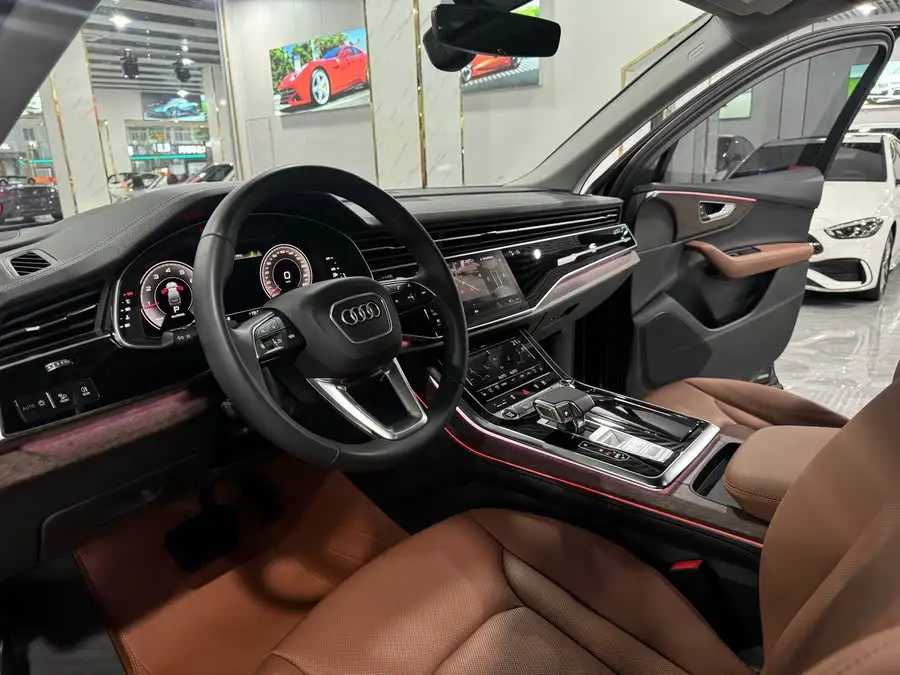 Audi Q7 2023 45 TFSI quattro S line Sport