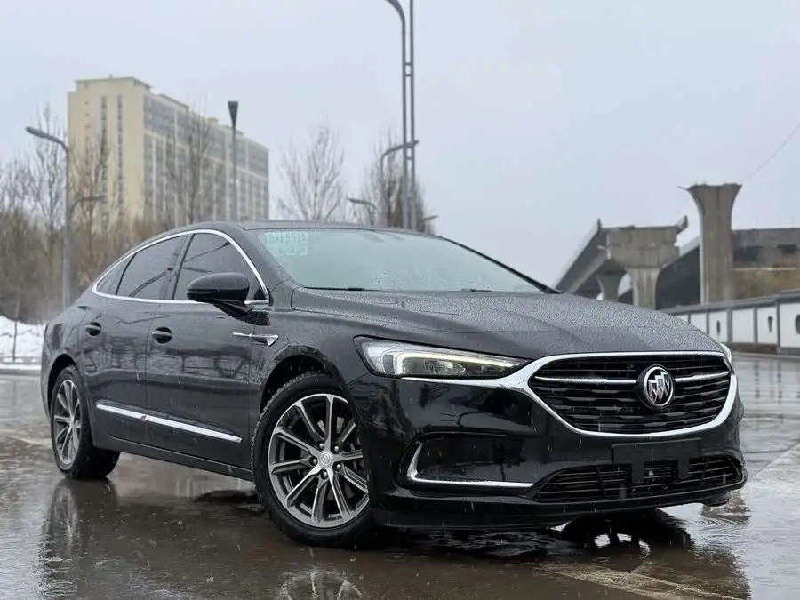 باوك لاكروس 2020 652T فاخرة