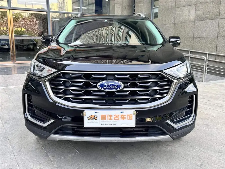 2021 Ford Edge PLUS EcoBoost 245 FWD Platinum 5-seater
