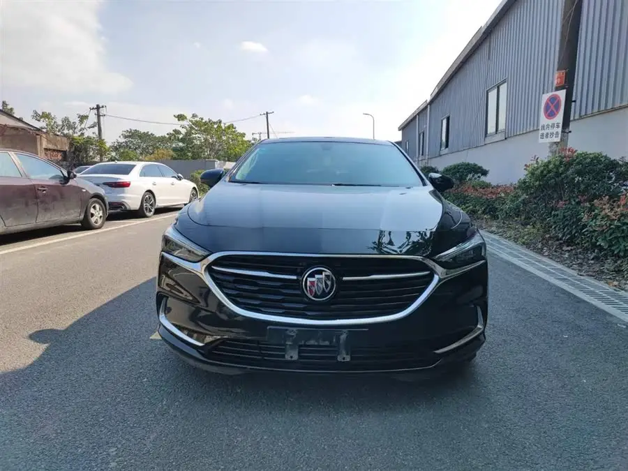 باويك لاكروس 2020 652T فاخرة