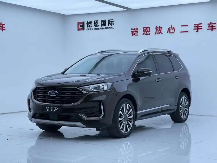 2021 Ford Edge PLUS EcoBoost 245 Two-Wheel Drive Luxury 7-Seater