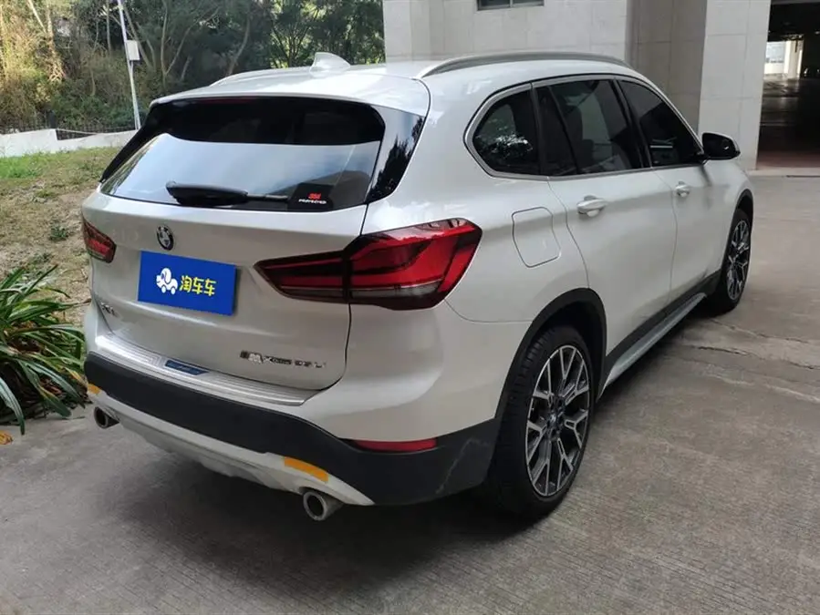 بي إم دبليو X1 2021 xDrive25Li النسخة الفاخرة