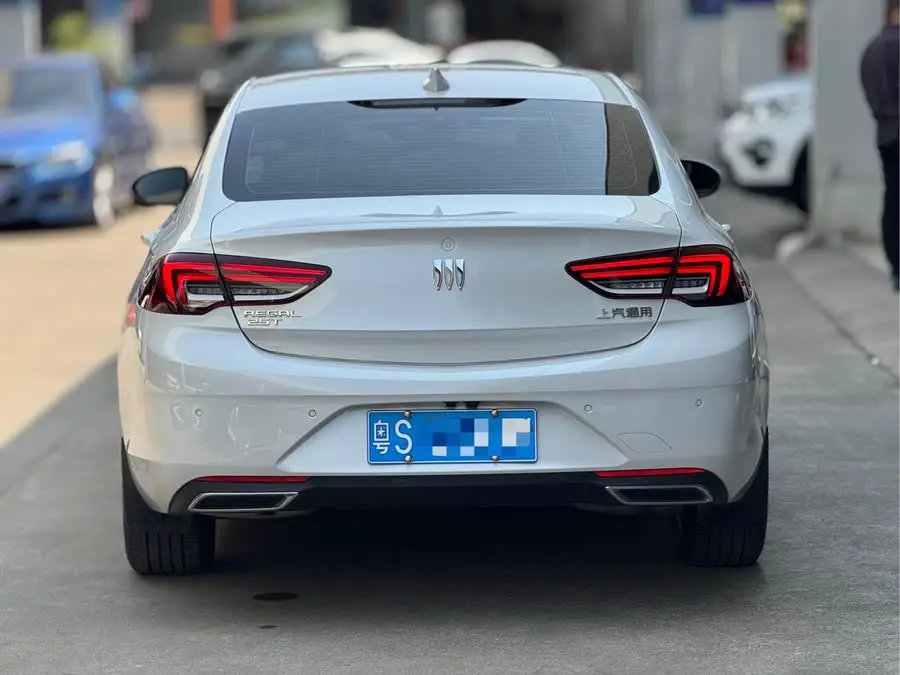 بيوك ريجال 2024 25T النسخة الممتازة