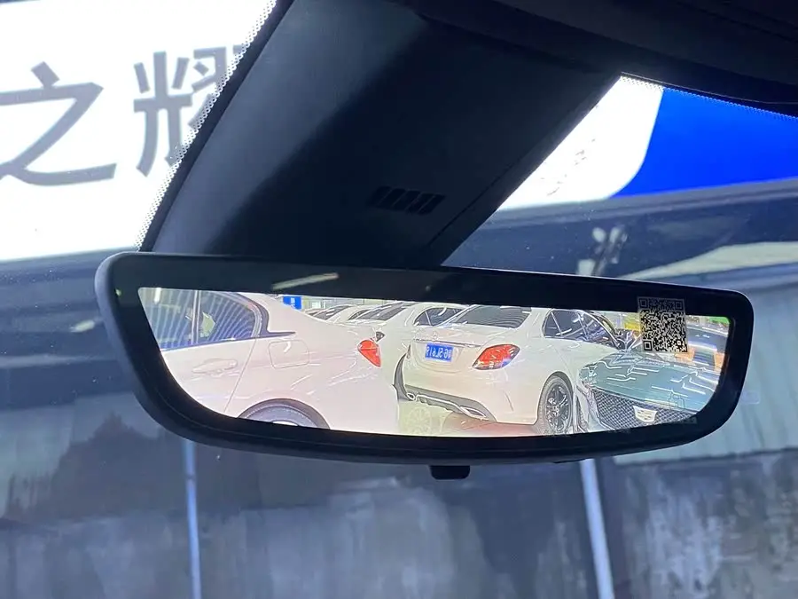 كاديلاك XT5 2020 المعاد تصميمه 28T الفاخرة