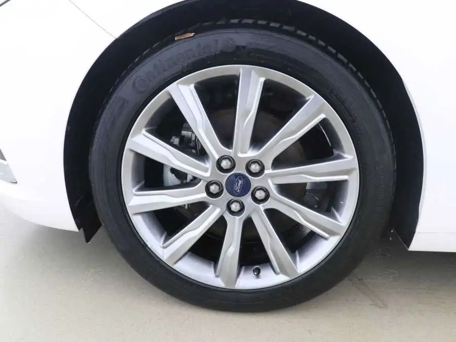 Taurus 2019 EcoBoost 245 Deluxe Edition