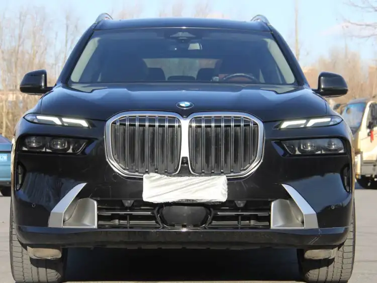 BMW X7 2023 xDrive40i Luxury Package