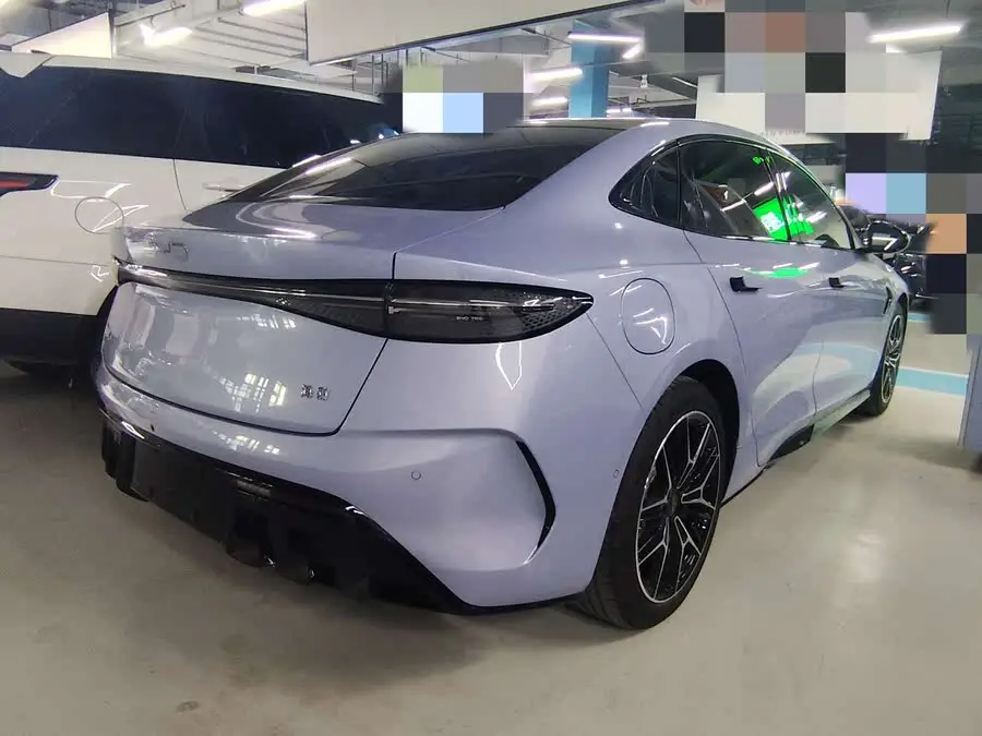 فقمة 2025 الطراز 650 النسخة الطويلة المدى