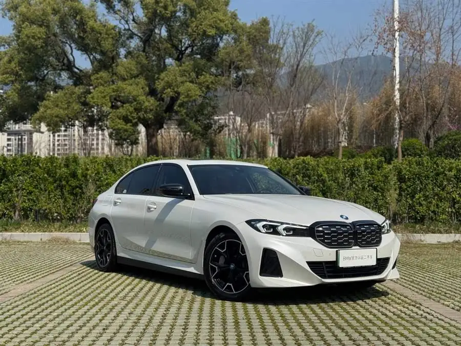 بي إم دبليو i3 2024 eDrive 40 L إصدار الليل