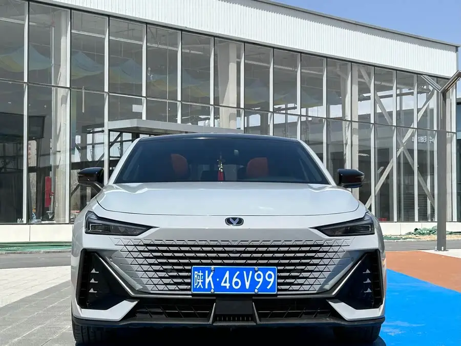 Changan UNI-V 2022 1.5T Premium