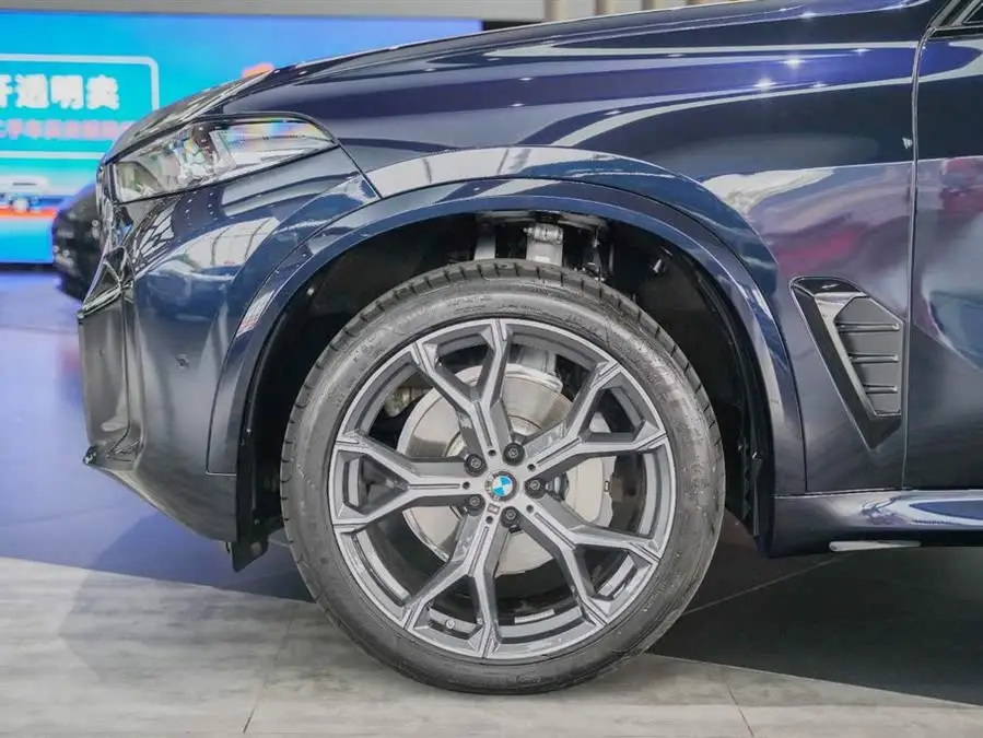 BMW X5 2023 xDrive 30Li Luxury M Sport Night Package