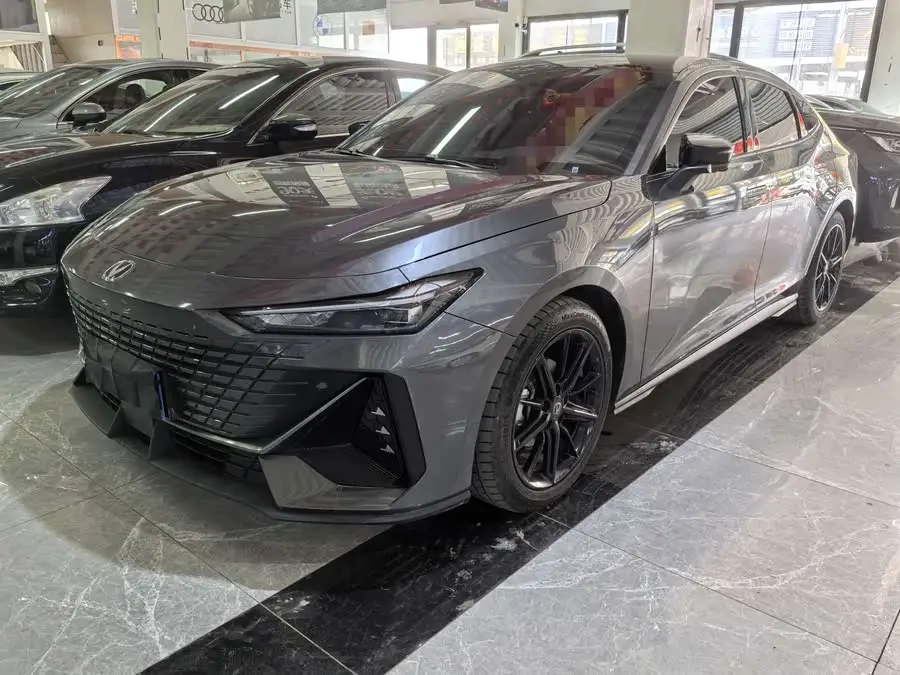 Changan UNI-V 2023 1.5T Premium