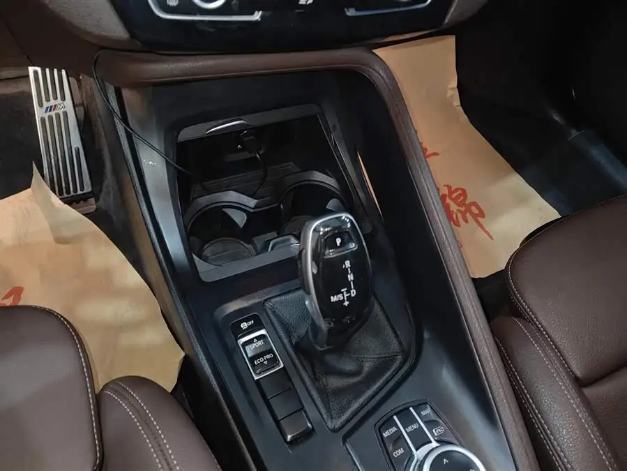 BMW X1 2022 sDrive25Li Leading Edition