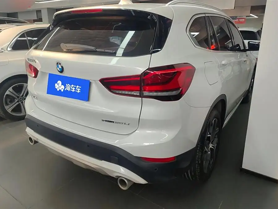 بي إم دبليو X1 2022 sDrive20Li الفاخرة