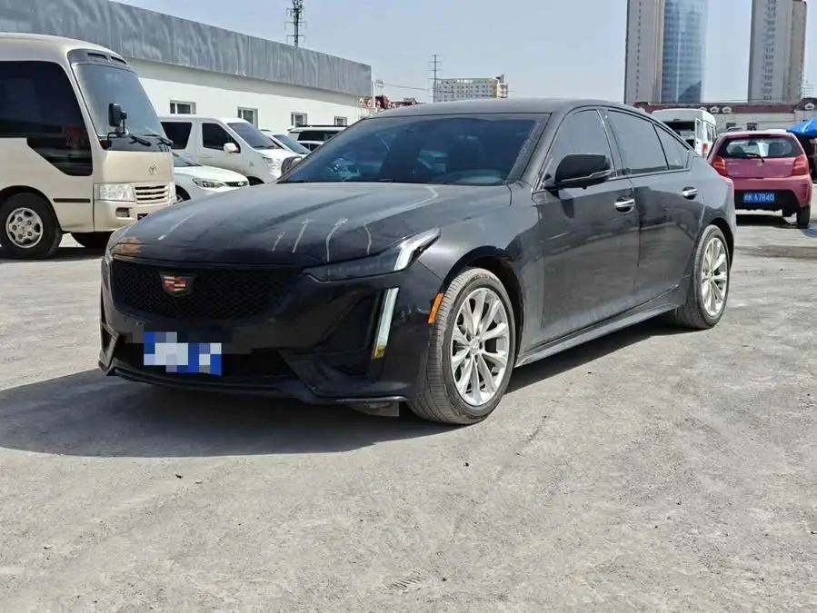 كاديلاك CT5 2022 28T الفاخرة