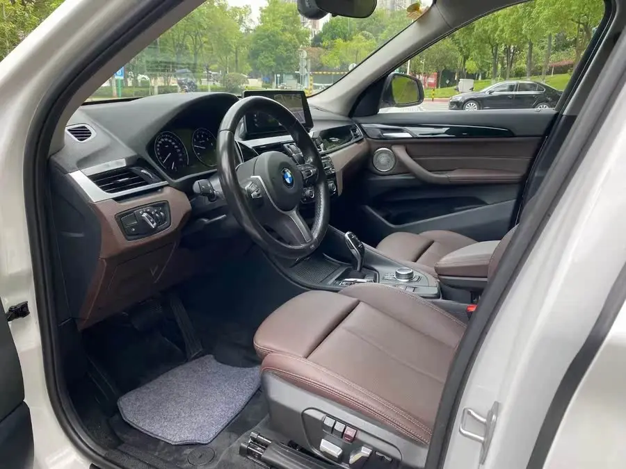 BMW X1 2021 sDrive25Li Leading Edition