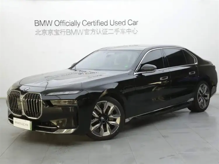 BMW i7 2023 xDrive60L Luxury Package