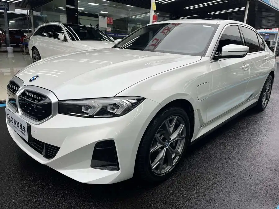 بي إم دبليو i3 2022 eDrive 35 L