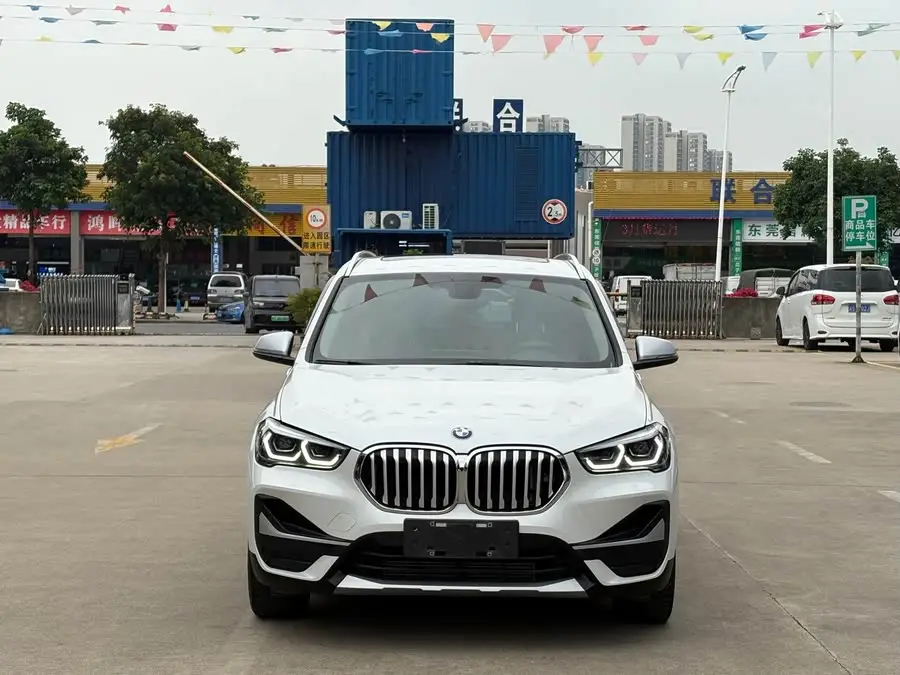 بي إم دبليو X1 2022 xDrive25Li إصدار فاخر