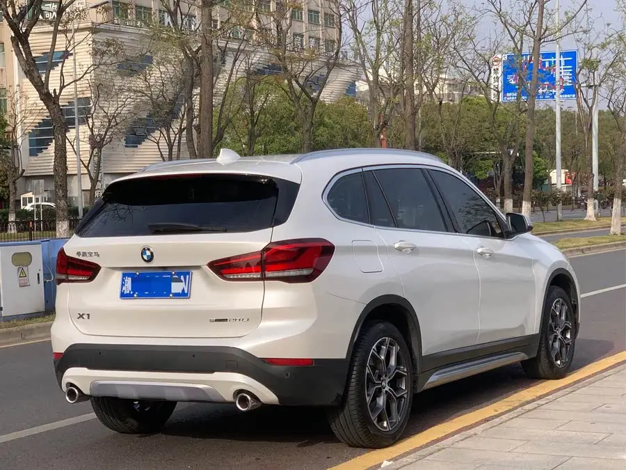 BMW X1 2022 sDrive20Li Luxury