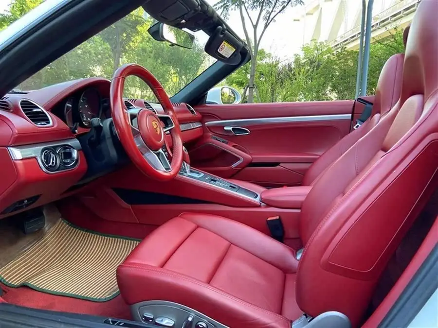 Porsche 718 2020 Model Boxster 2.0T