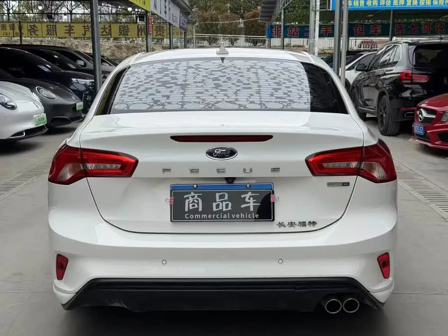 2020 فورد فوكس سيدان إيكو بوست 180 أوتوماتيكي طراز تريند