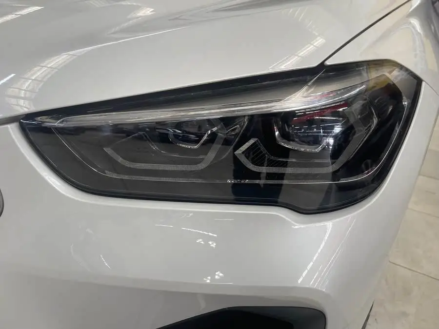 بي إم دبليو X1 2021 sDrive25Li إصدار رائد