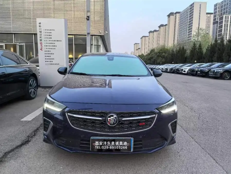 2023 بايك ريجال GS بريميوم