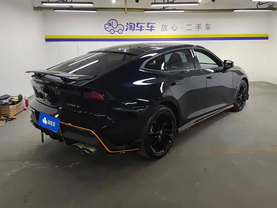 Changan UNI-V 2023 1.5T Sports Edition