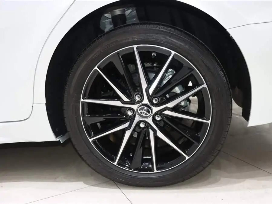 Camry 2023 Model Dual Engine 2.5HS锋尚版