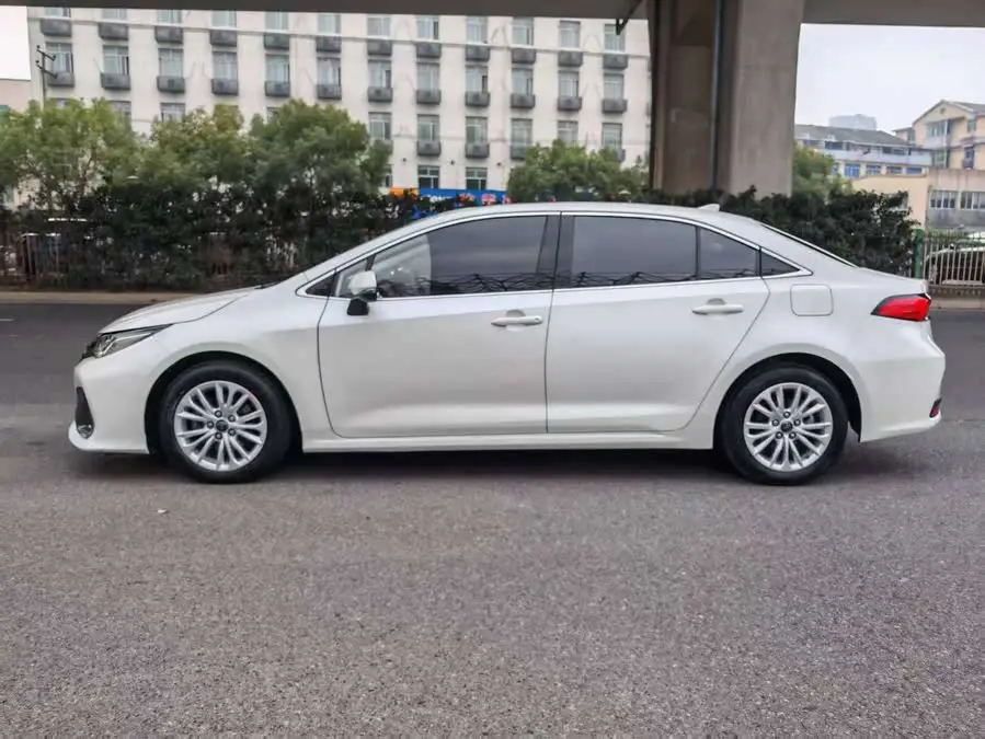 أسد آسيا 2021 إصدار فاخرة 2.0 لتر