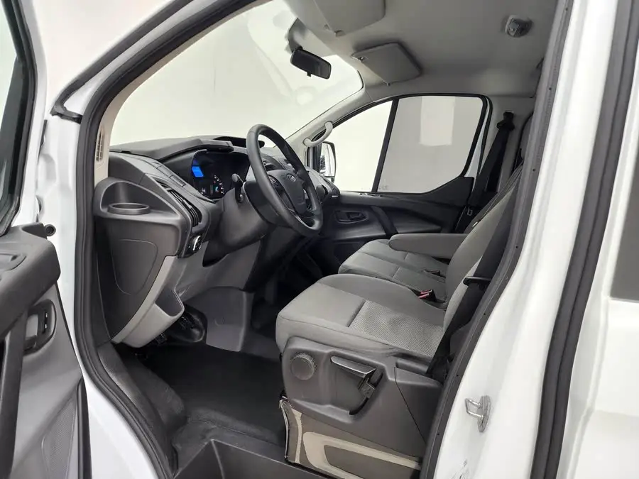 Foton Forland 2019 2.0T Gasoline Multi-Purpose Commercial Vehicle Short Wheelbase Medium Roof 6-Seater National VI