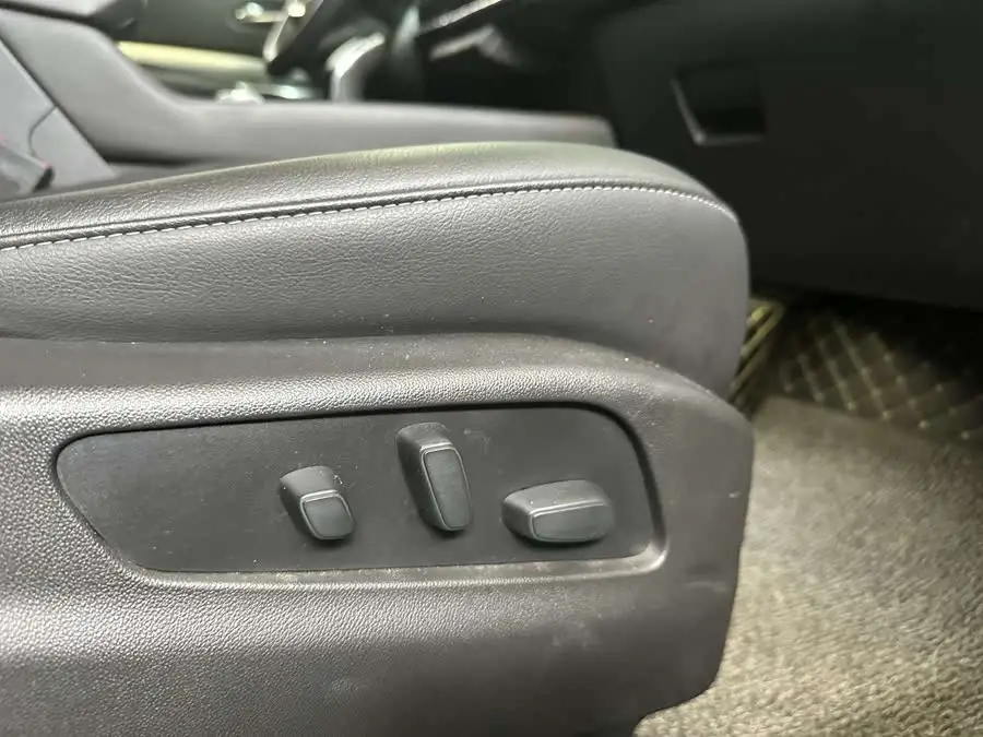 Cadillac XT4 2021 28T FWD Premium