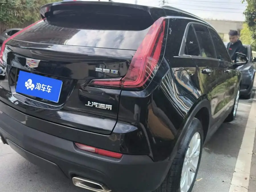 Cadillac XT4 2022 28T FWD Premium