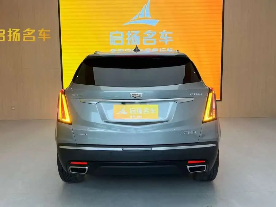 كاديلاك XT5 2022 2.0T دفع رباعي فاخرة (إصدار الطائر الطنان)