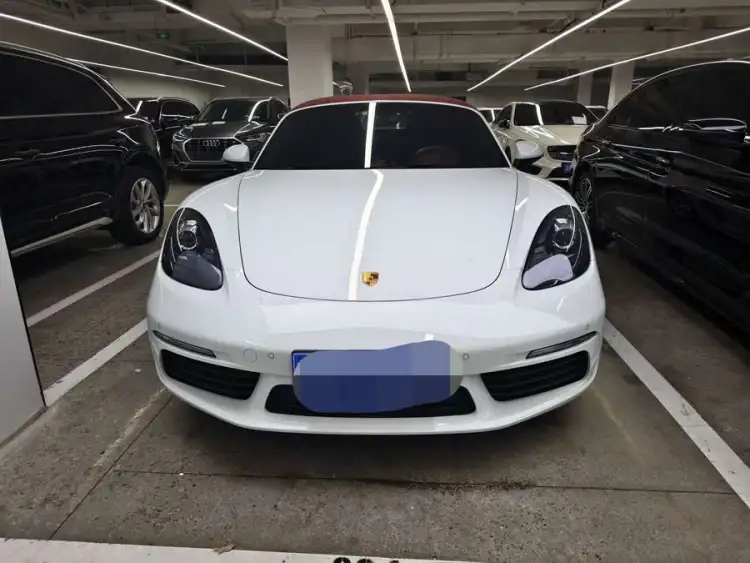 Porsche 718 2020 Model Boxster 2.0T